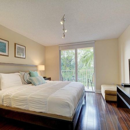 Apartamento Renovated 2/2 Unit At Yacht Club/Aventura Exterior foto