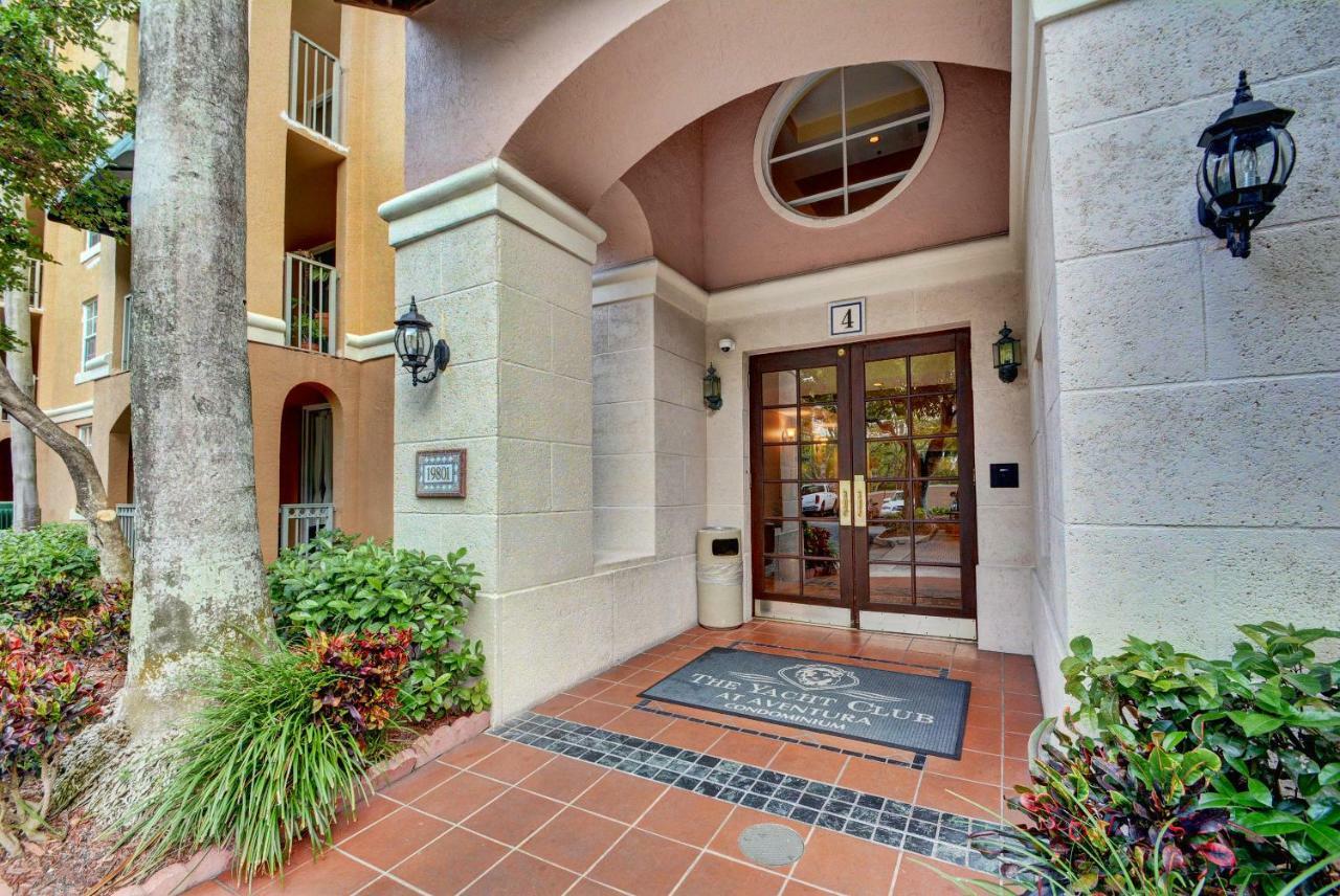 Apartamento Renovated 2/2 Unit At Yacht Club/Aventura Exterior foto